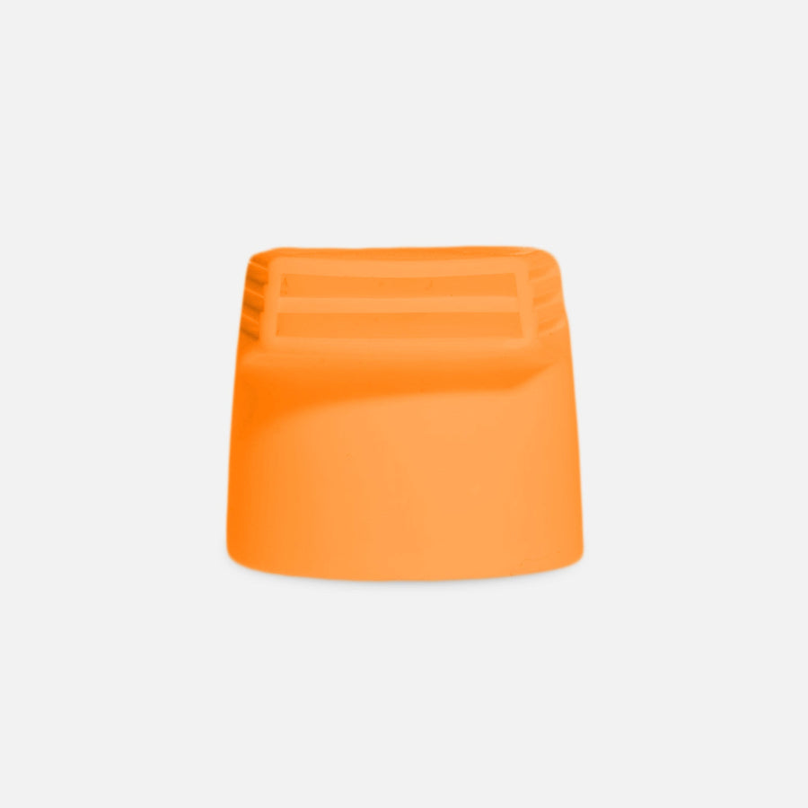 Ultra wide cap spray paint nozzle for wide lines